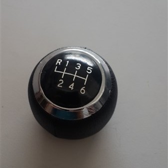 VİTES TOPUZU COROLLA-AURIS-AVENSIS 07-13 (6 VİTES)(SİYAH)