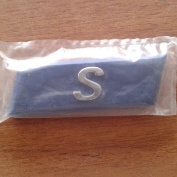 S YAZISI YAN ÇAMURLUK İÇİN UNO-TİPO