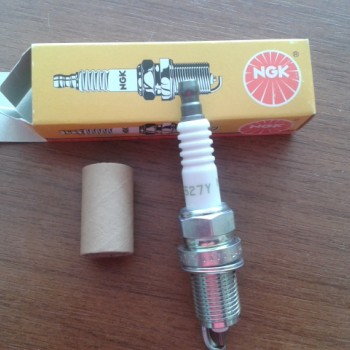 BUJİ ADET (BCRE527Y)(UZUN TIRNAK) COROLLA AE101-AE111 1,3 ENJ/AE92-AE101 1,6KRB (2074)